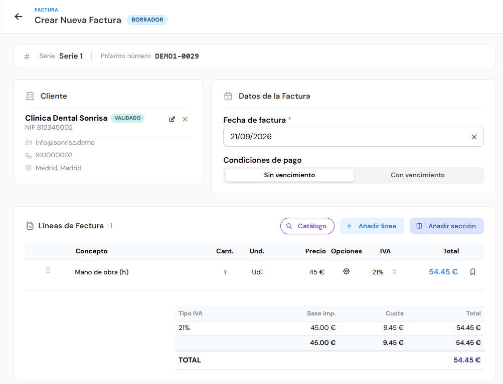 Crear una factura nueva, con cliente, fecha e IVA calculados